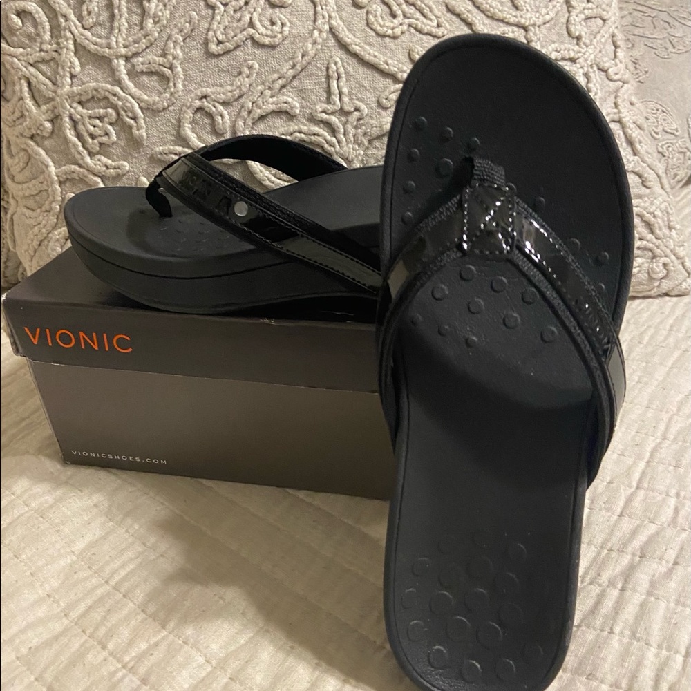 Vionic sandals